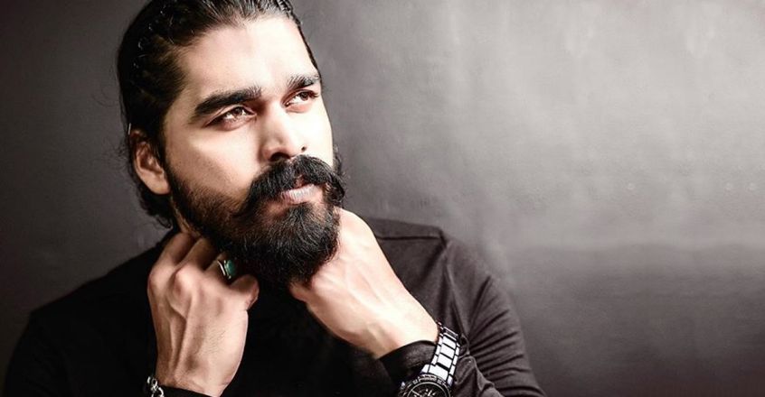 വിവാഹവാഗ്ദാനം നല്‍കി പീഡിപ്പിച്ചെന്നാരോപിച്ച് യുവതി നല്‍കിയ പരാതിയില്‍ റിയാലിറ്റി ഷോതാരവും മോഡലുമായ ഷിയാസ് കരീം ചെന്നൈയില്‍ പിടിയില്‍.