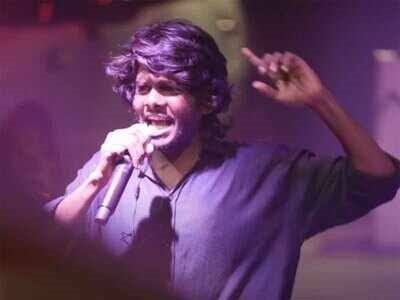 വേടനെതിരെ വീണ്ടും ഗവേഷക വിദ്യാര്‍ഥിയുടെ ലൈംഗികാരോപണ പരാതി:ആദ്യ പരാതിയിലെ മുന്‍കൂര്‍ ജാമ്യഹരജി ഹൈക്കോടതി വിധി പറയാന്‍ മാറ്റിയിരിക്കുകയാണ്