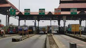 #പാലിയേക്കര ടോള്‍ പിരിവ് നിര്‍ത്തിയിട്ട് ഒരു മാസം; പുനരാരംഭിക്കാന്‍ നിര്‍ണായക ഹൈക്കോടതി ഉത്തരവ്