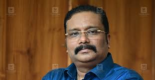 സ്ഥലം മാറ്റത്തിനെതിരെ ബി അശോക് ഐ.എ.എസിന്റെ നല സ്ഥലം മാറ്റ ഹരജി മുന്‍ഗണന നല്‍കി പരിഗണിക്കണമെന്ന് ട്രൈബ്യൂണലിനോട് ഹൈക്കോടതി നിര്‍ദേശം