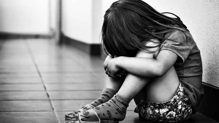 കുട്ടികളെ ഉപദ്രവിക്കുന്ന പങ്കാളിയില്‍ നിന്ന് വിവാഹമോചനം നേടാമെന്ന് ഹൈക്കോടതി.