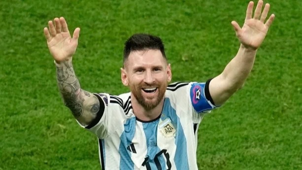 ക​ന​ത്ത മൂ​ട​ല്‍​മ​ഞ്ഞ്; മുംബൈയിൽനിന്നു ഡൽഹിയിലേക്കുള്ള ഫ്ലൈറ്റ് വൈകി,മെസ്സി ഡൽഹിയിൽ വൈകിട്ട് നാലോടെ എത്തും