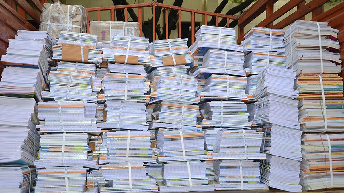 സ്കൂൾ തുറക്കും മുൻപേ പുസ്തകമെത്തും: വിതരണോദ്ഘാടനം ഇന്ന് മുഖ്യമന്ത്രി നിർവഹിക്കും