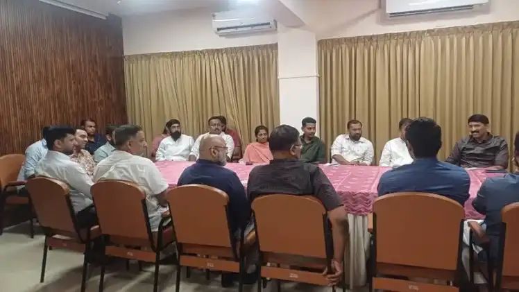 നഴ്സുമാരുടെ ശമ്പള വർധനവ്: 5000 രൂപയുടെ ഓഫർ തള്ളി യുഎൻഎ; സമരം ശക്തമാക്കും