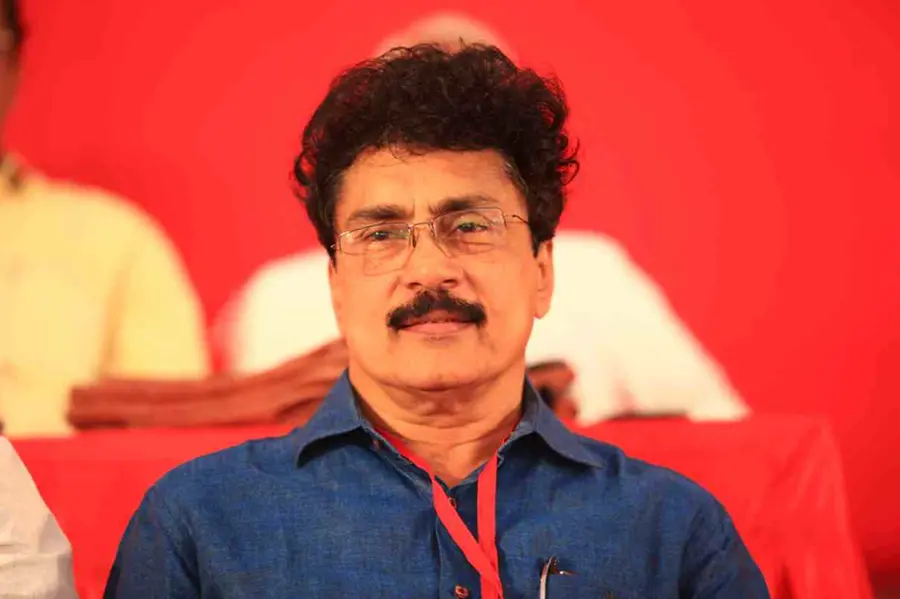 പികെ ശശിക്ക് തിരിച്ചടി; പാലക്കാട് വിമതരിൽ കൊഴിഞ്ഞുപോക്ക്, രണ്ട് പ്രമുഖർ സിപിഐഎമ്മിലേക്ക് മടങ്ങി